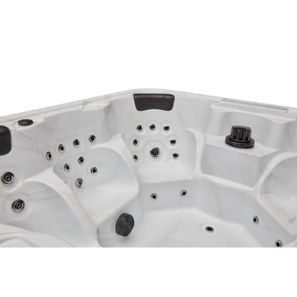 Demo 6 PERSON HOT TUB