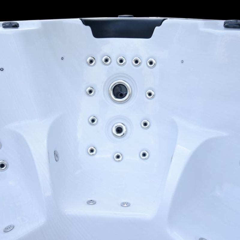 The Caldy Swim Spa – Large 5-6 Person Swim Spa with 136