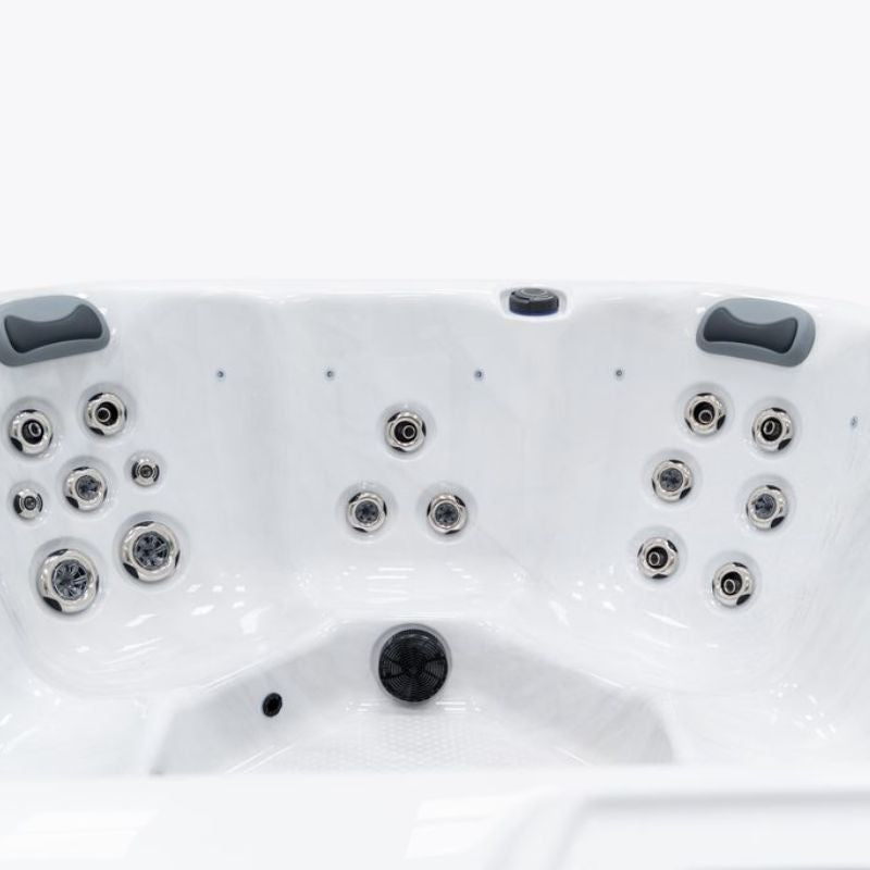 The Cenarth Hot Tub – 7 Seat Hot Tub