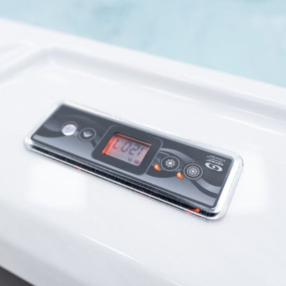 The Cenarth Hot Tub – 7 Seat Hot Tub