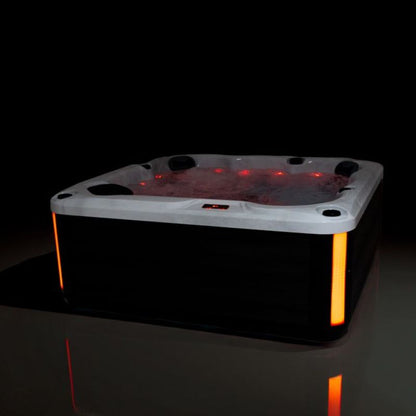 The Cenarth Hot Tub – 7 Seat Hot Tub