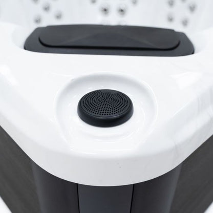 The Solva Hot Tub – 5 Person Hot Tub with Dual Loungers & 75 Jets