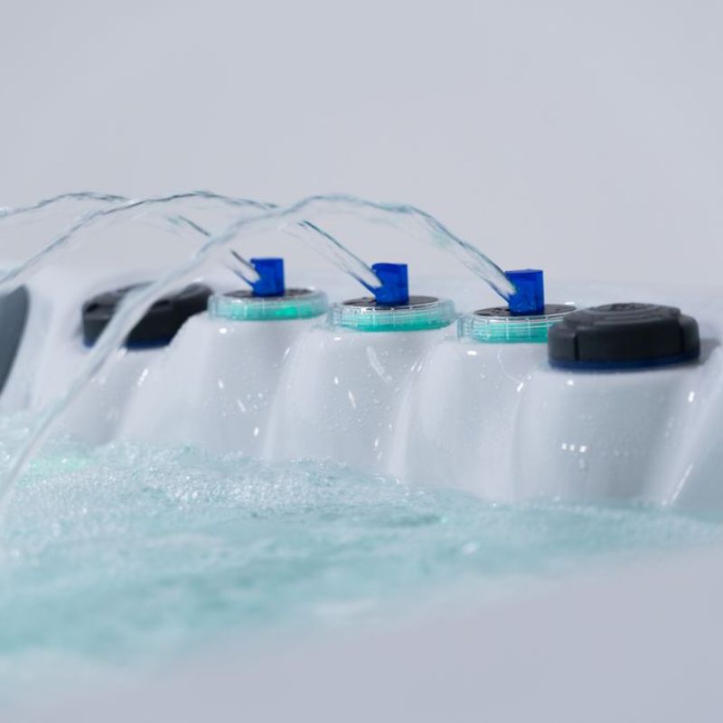 The Tenby Hot Tub – Flagship 5 Person Hot Tub with 79 Jets