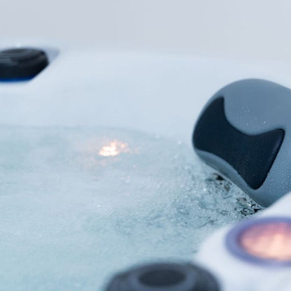 The Tenby Hot Tub – Flagship 5 Person Hot Tub with 79 Jets